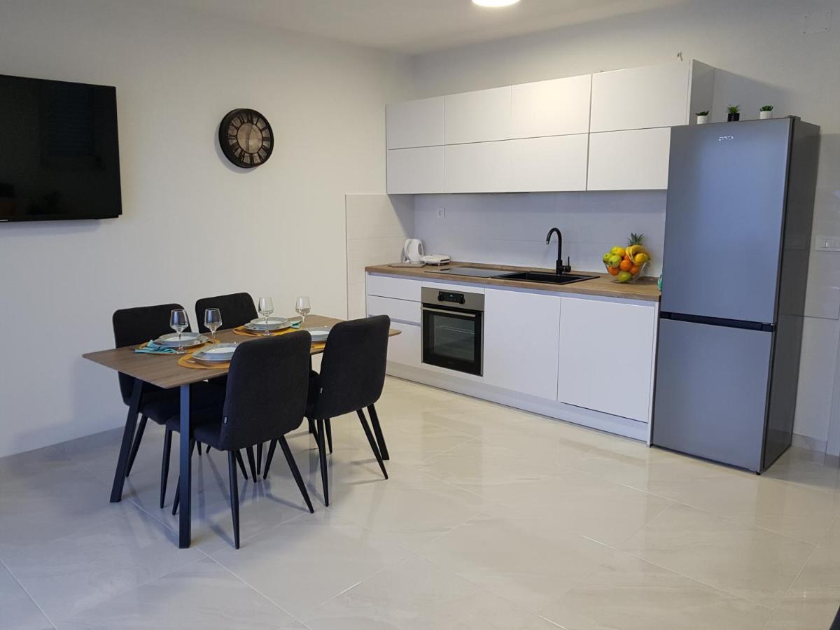 La Vista Apartments Mimice Dış mekan fotoğraf